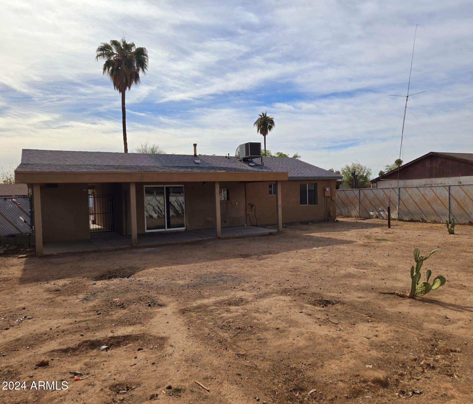 5936 W BERKELEY Road