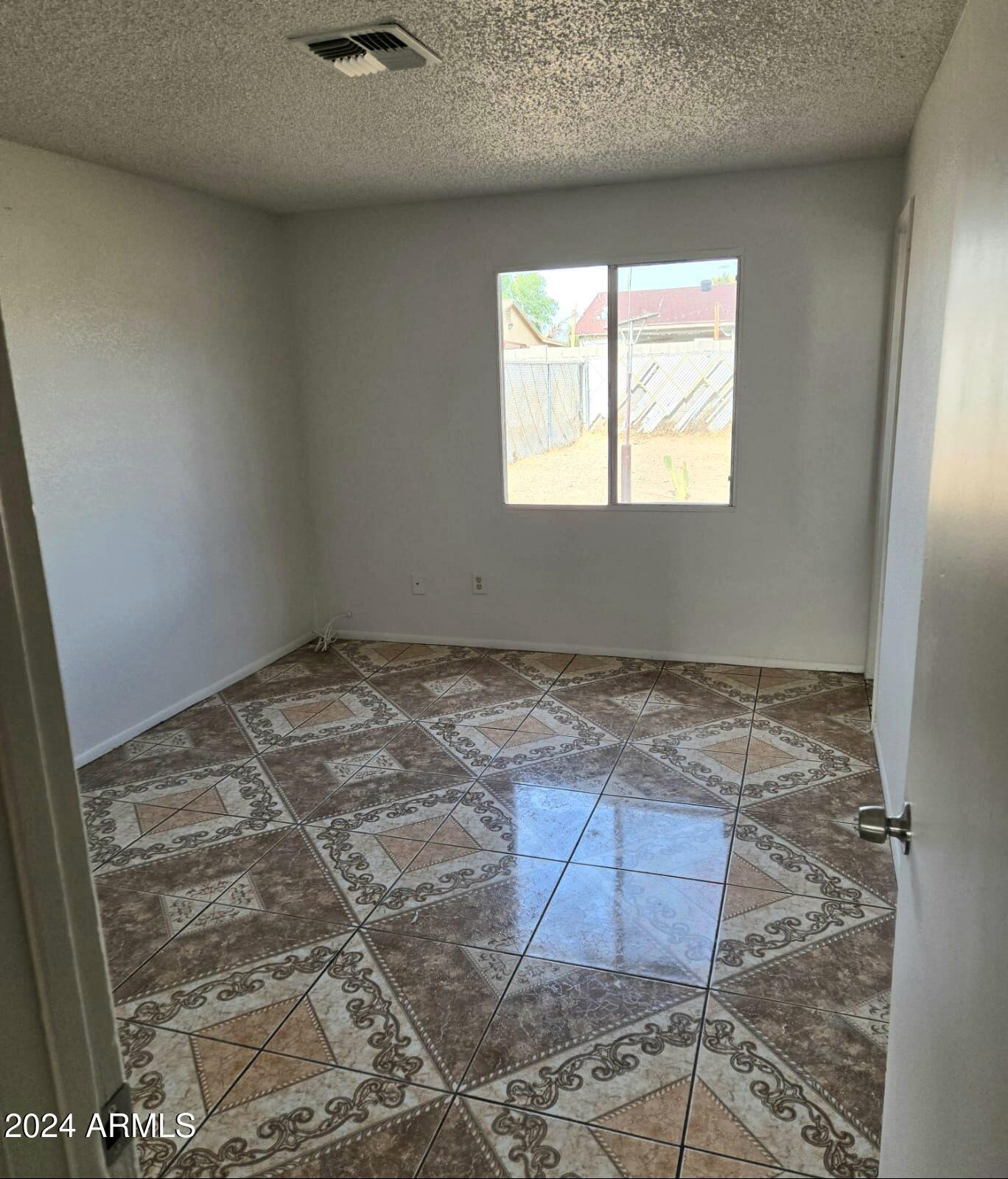 5936 W BERKELEY Road