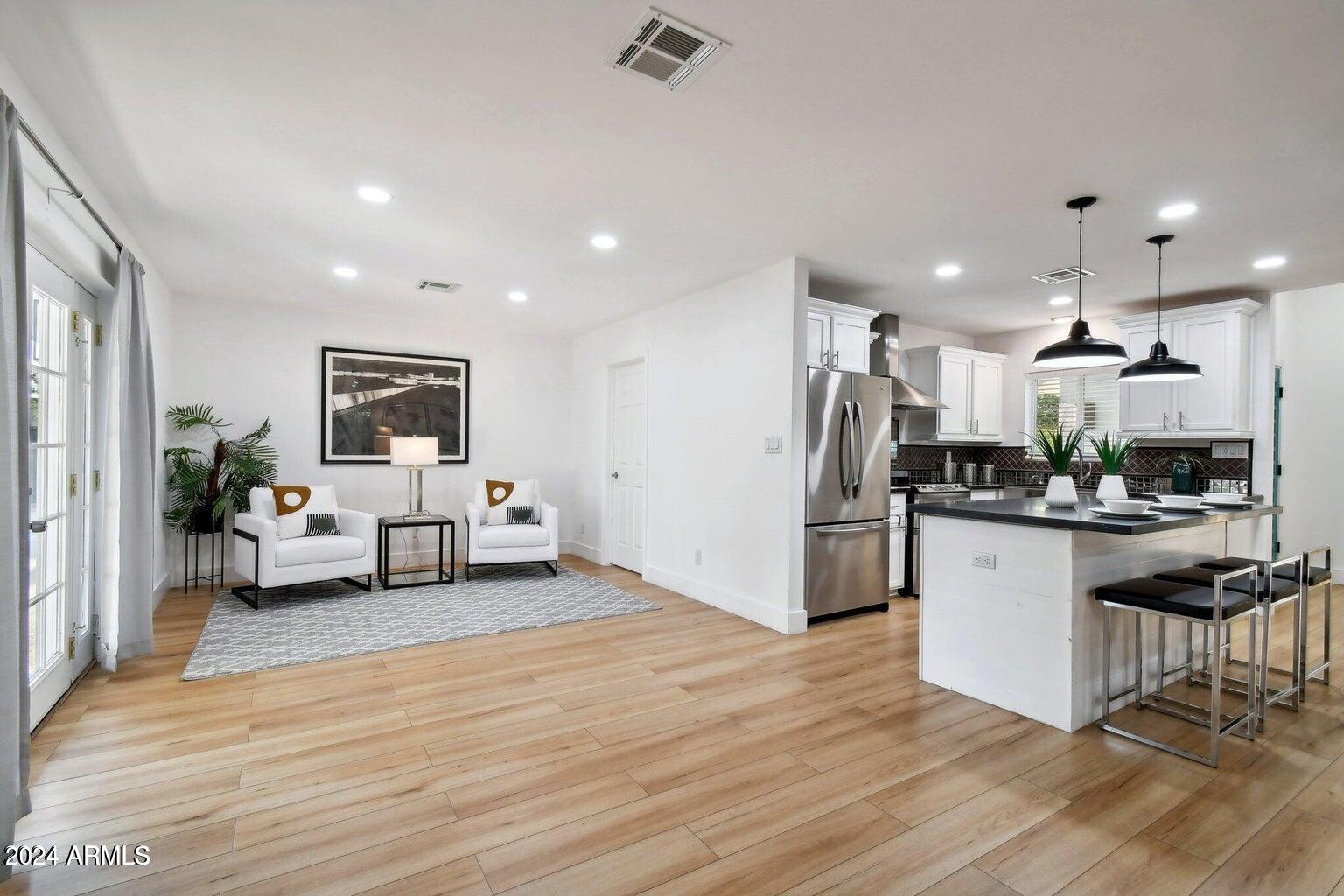 8313 E RANCHO VISTA Drive