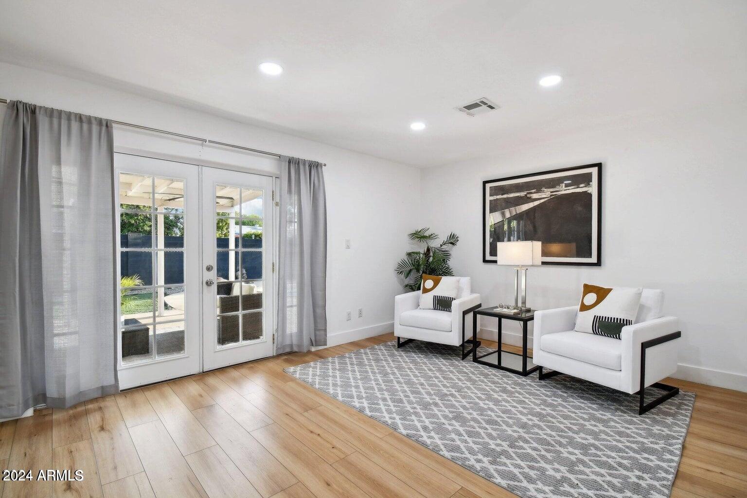 8313 E RANCHO VISTA Drive