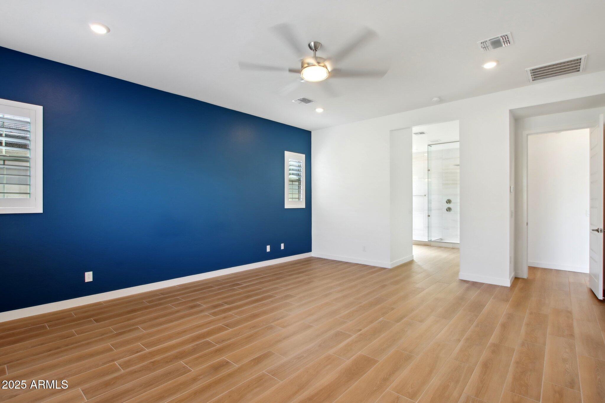 1310 E BEECHNUT Place