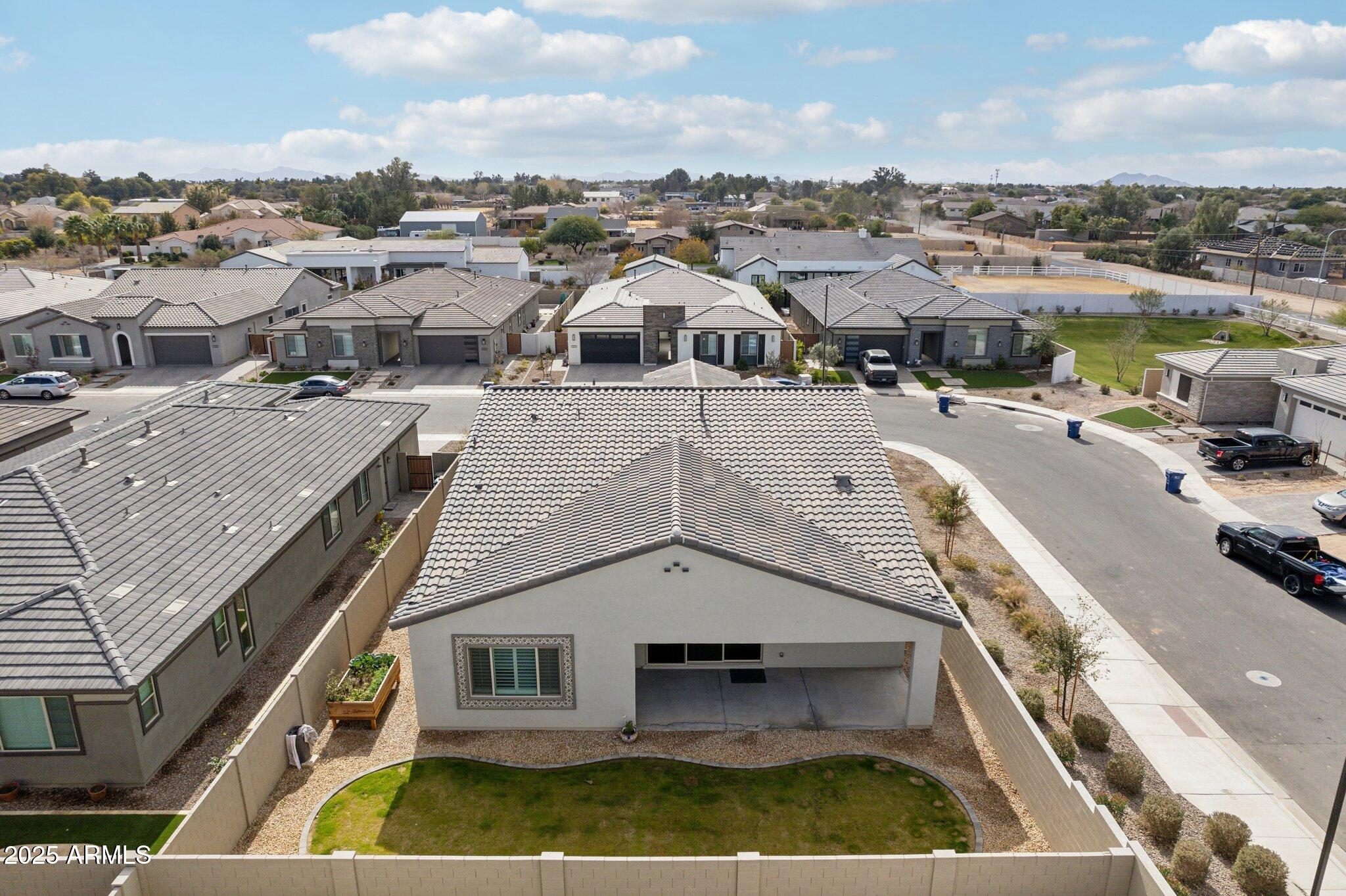 1310 E BEECHNUT Place