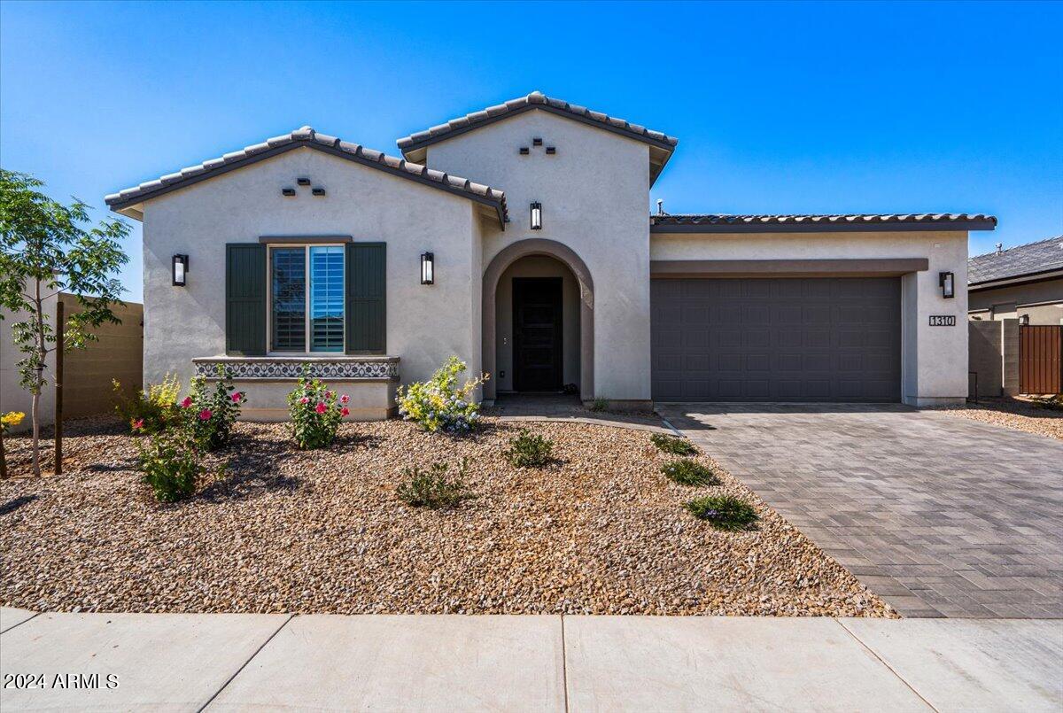 1310 E BEECHNUT Place