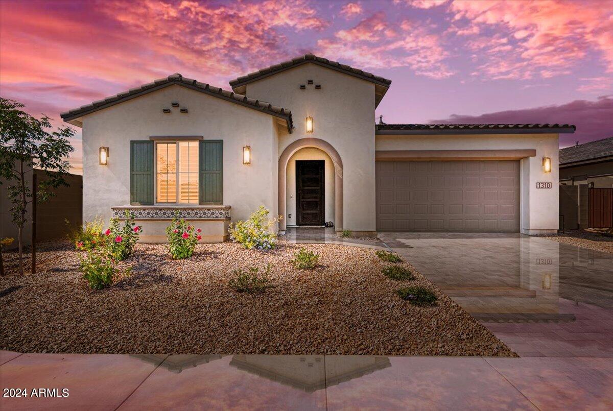 1310 E BEECHNUT Place