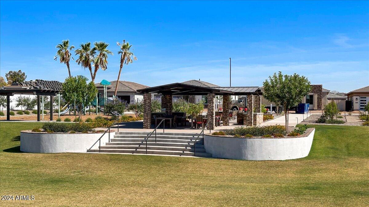 1310 E BEECHNUT Place