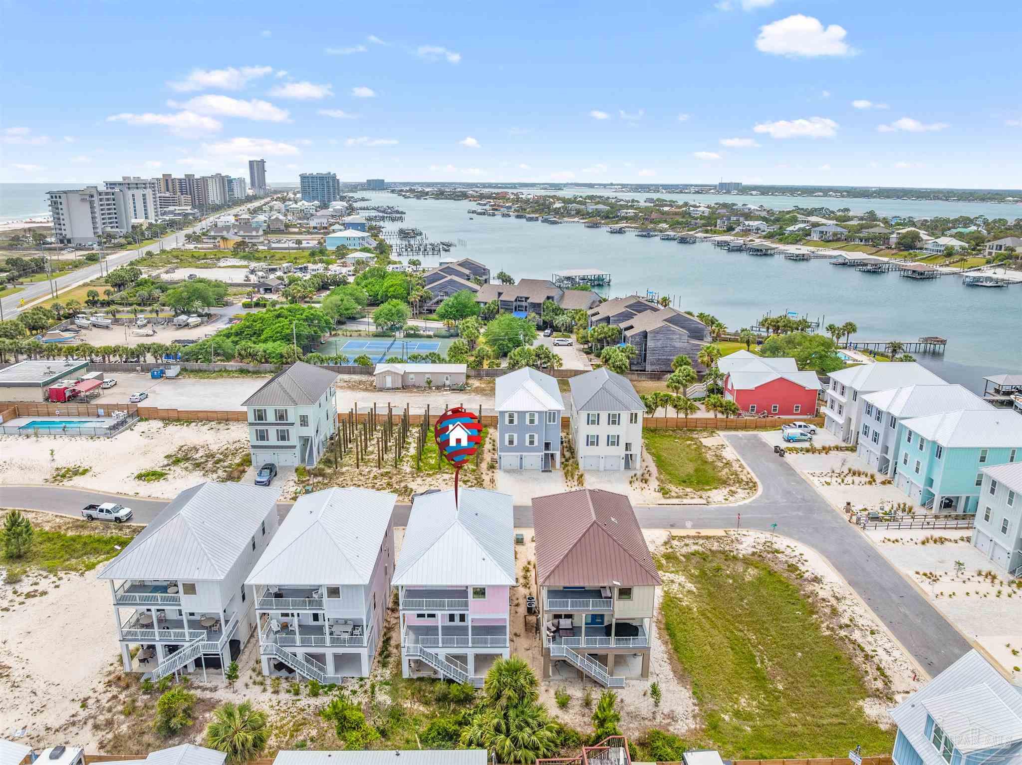 208 Clipper Dr