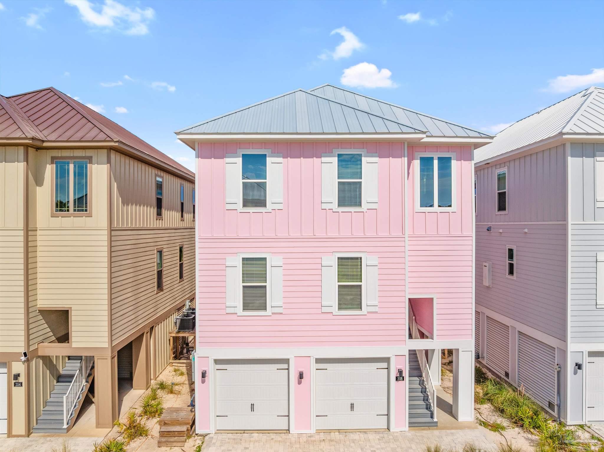 208 Clipper Dr