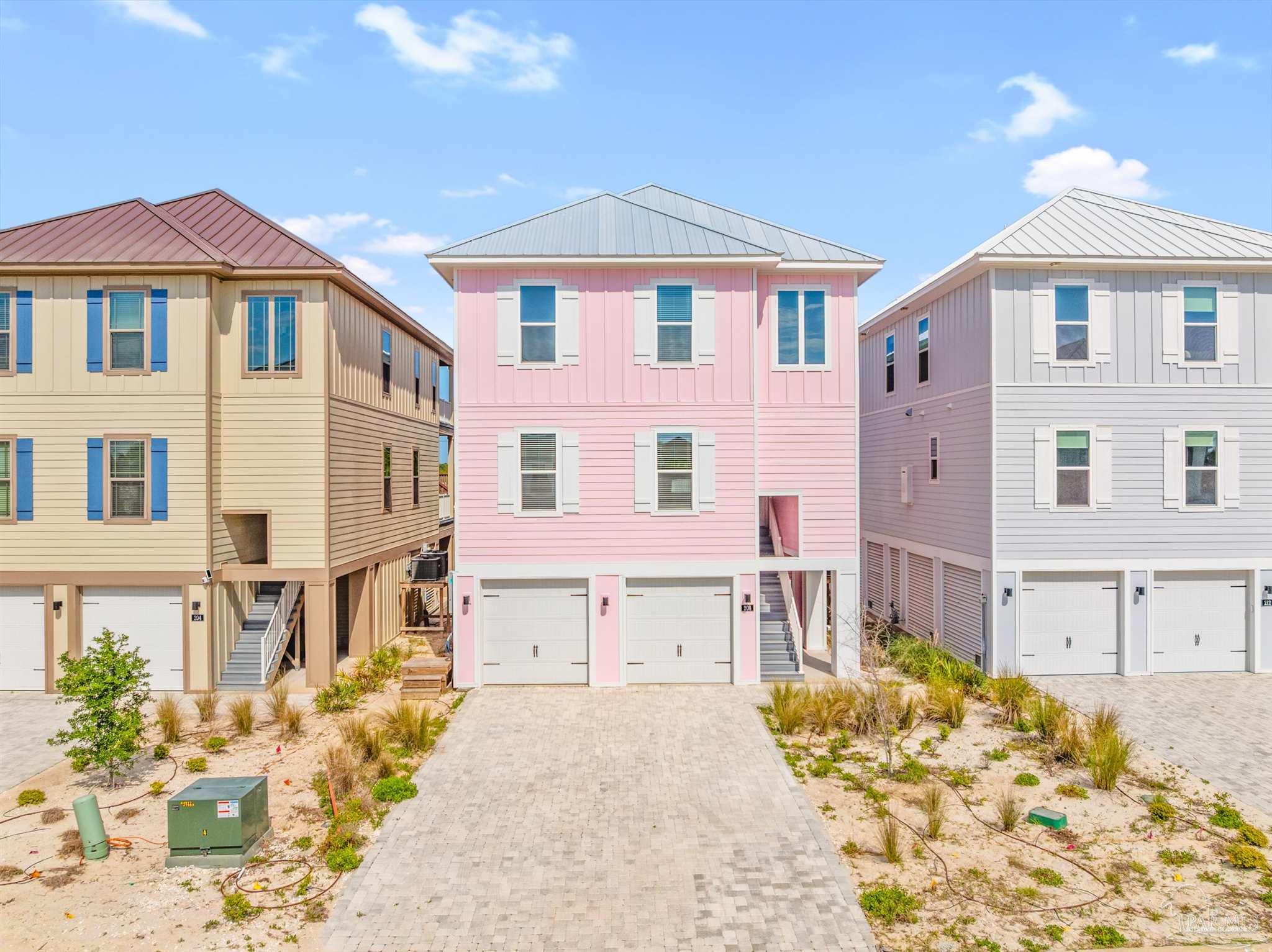208 Clipper Dr