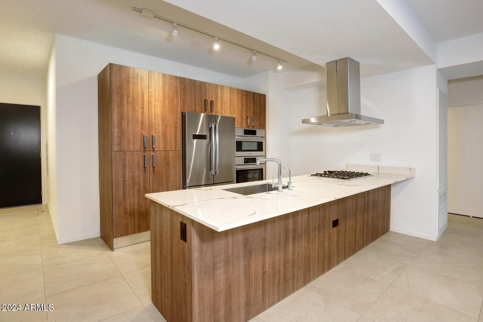 7120 E KIERLAND Boulevard, 520