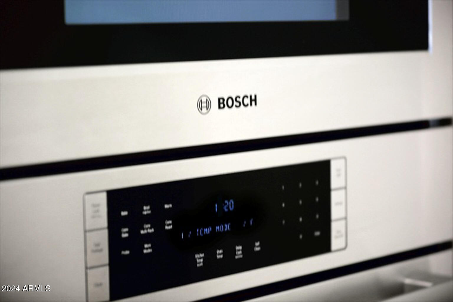 7120 E KIERLAND Boulevard, 520