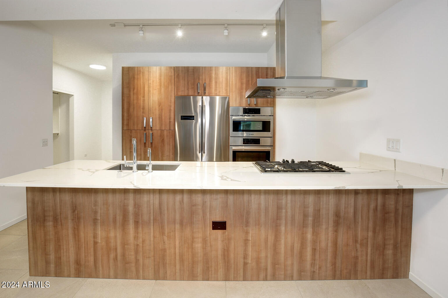 7120 E KIERLAND Boulevard, 520