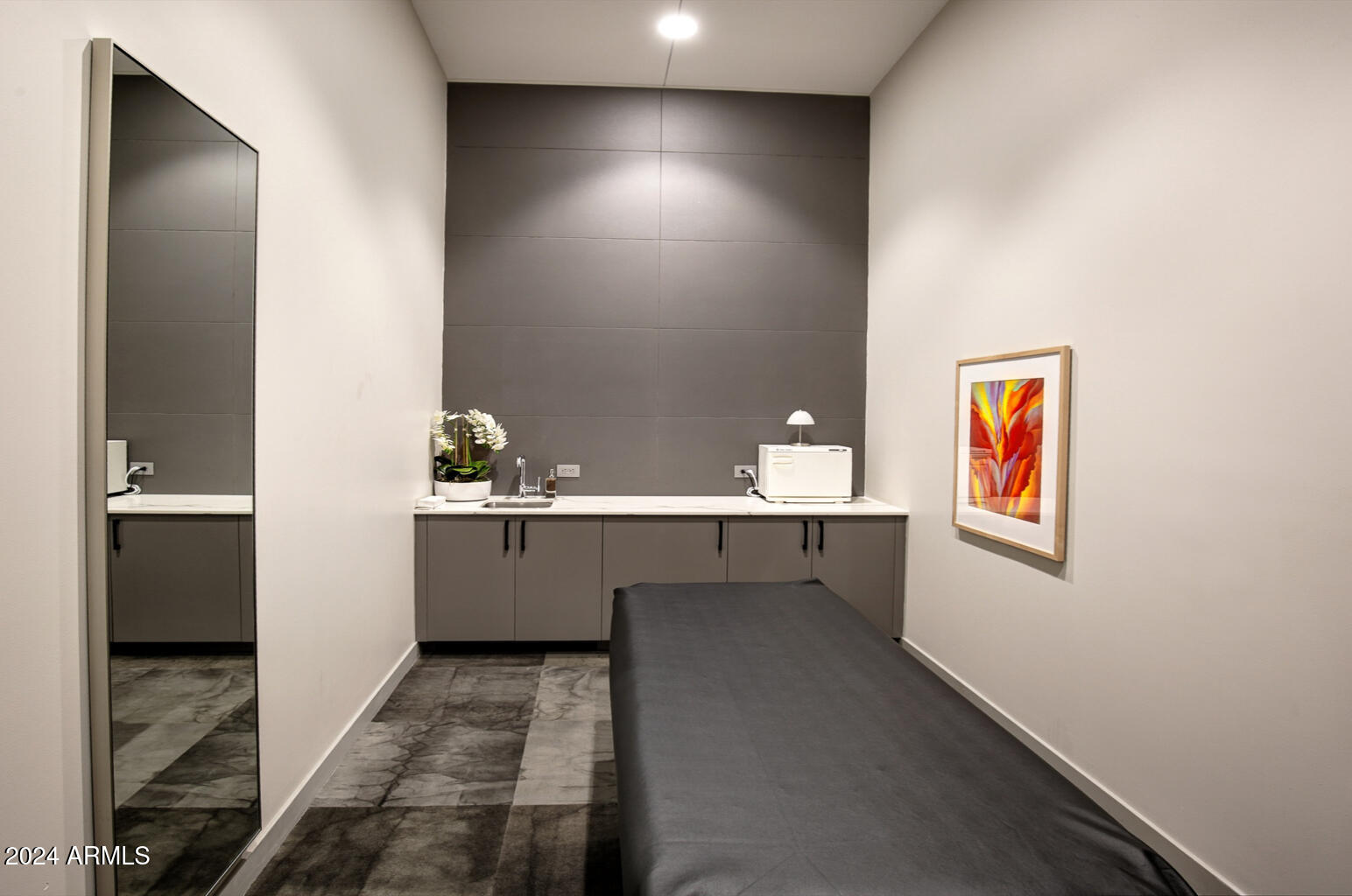 7120 E KIERLAND Boulevard, 520