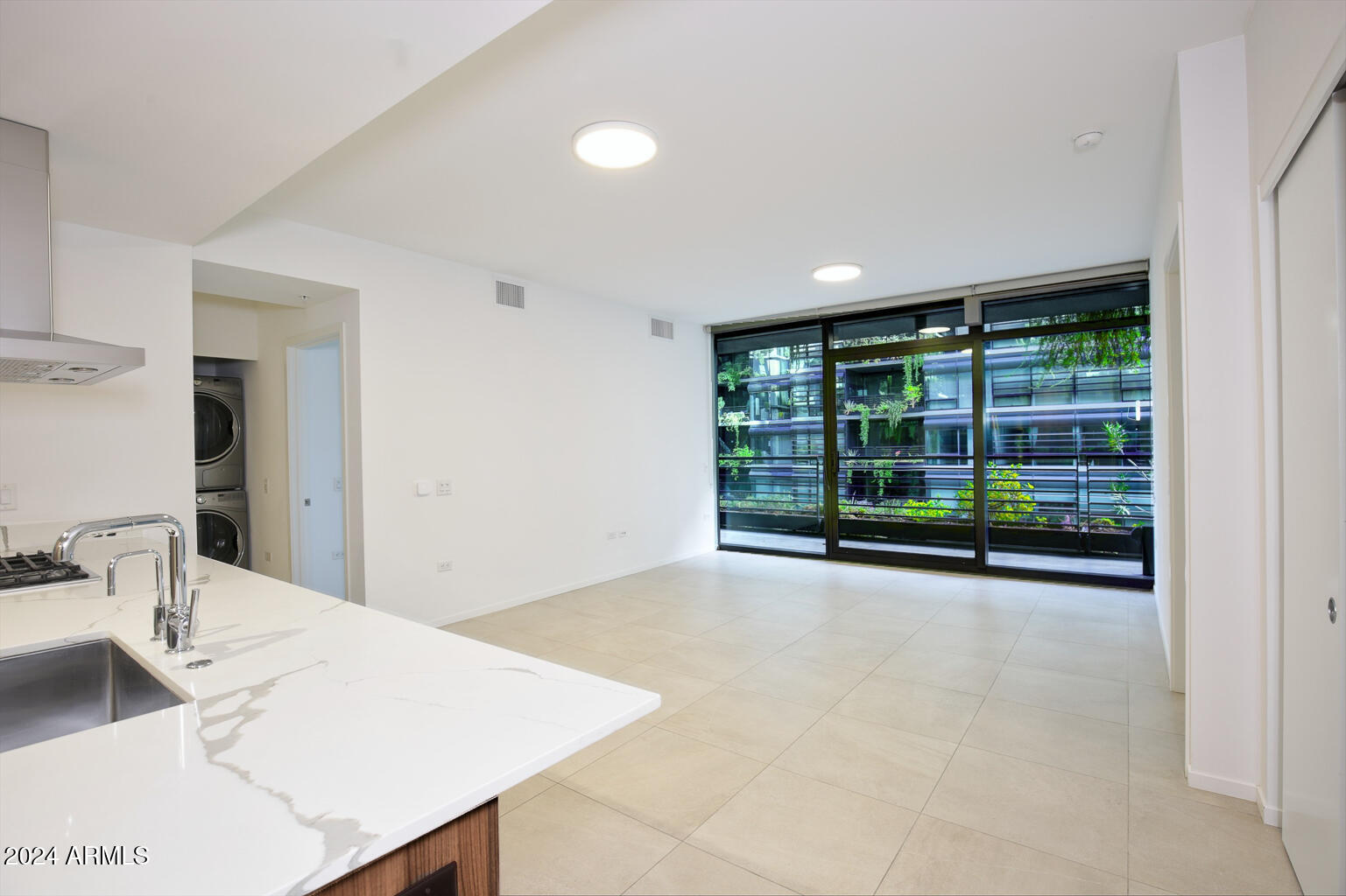 7120 E KIERLAND Boulevard, 520