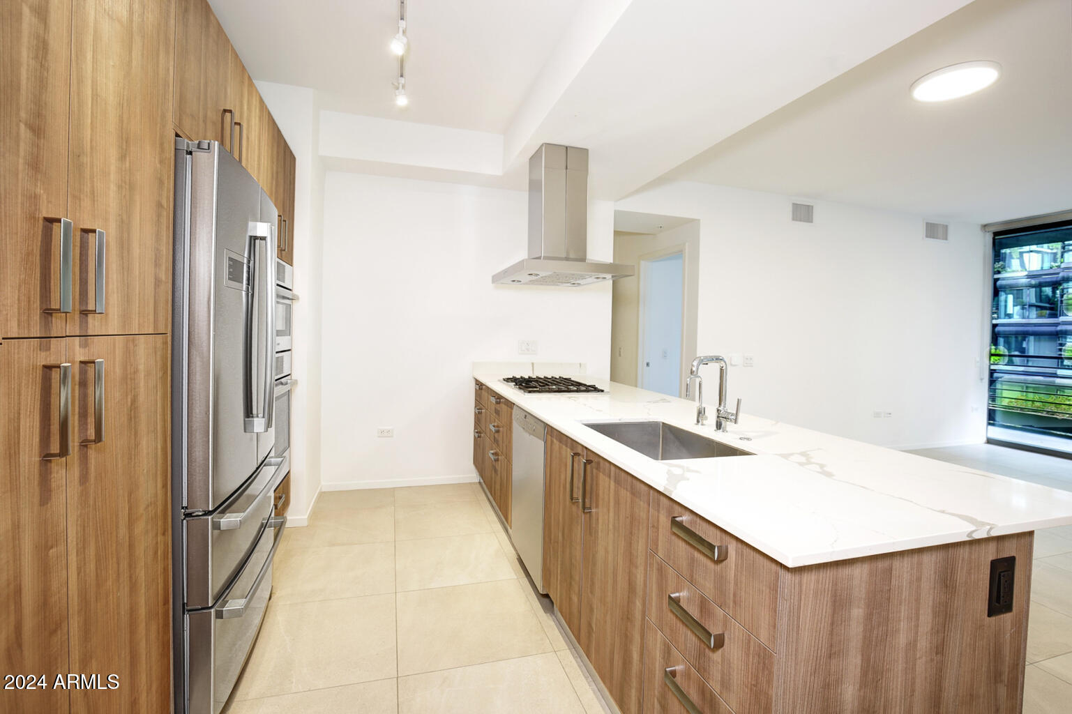 7120 E KIERLAND Boulevard, 520