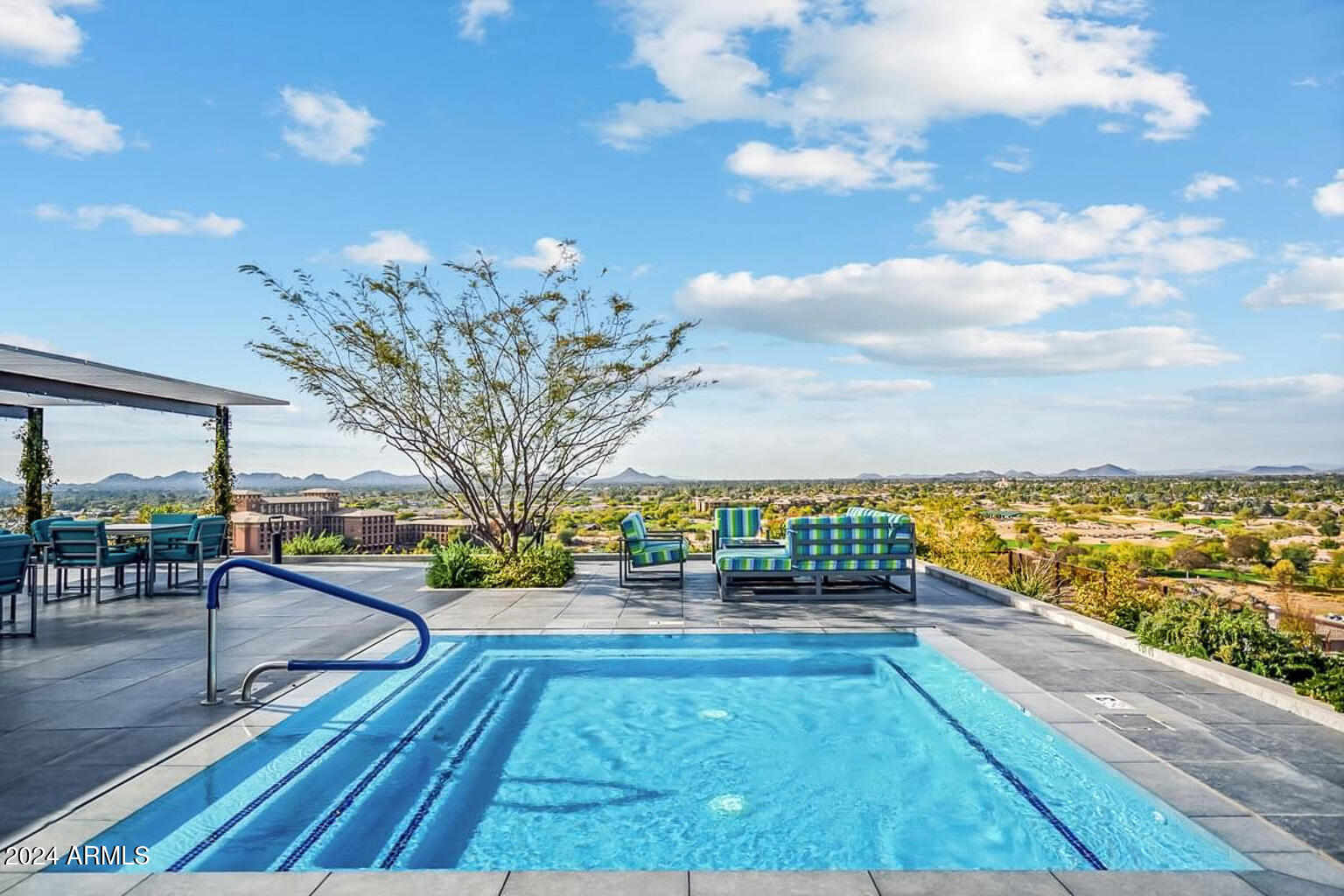 7120 E KIERLAND Boulevard, 520