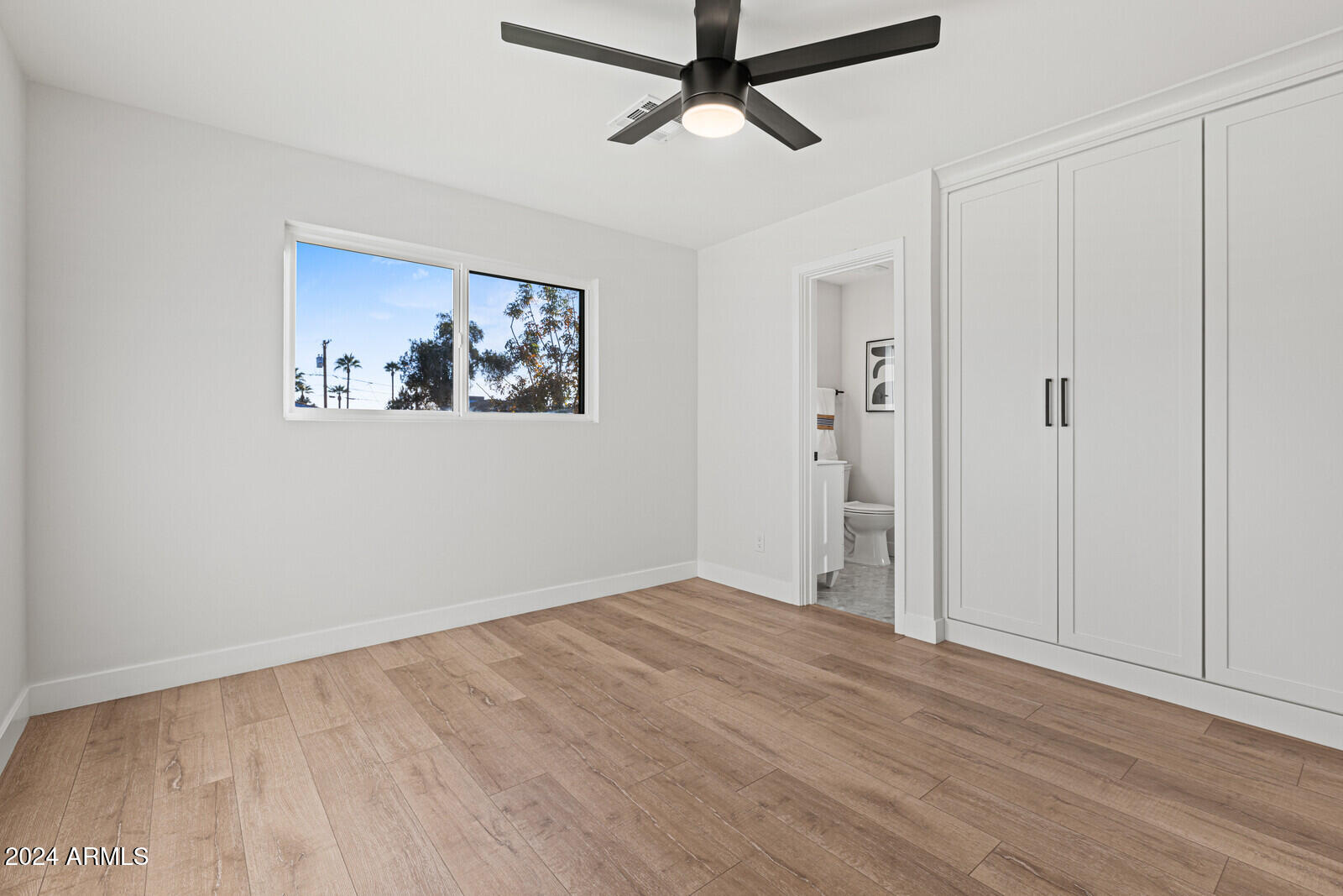 1930 E RANCHO Drive