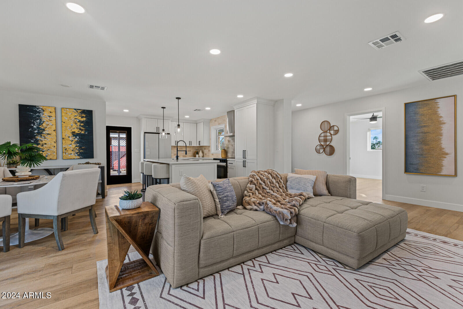 1930 E RANCHO Drive