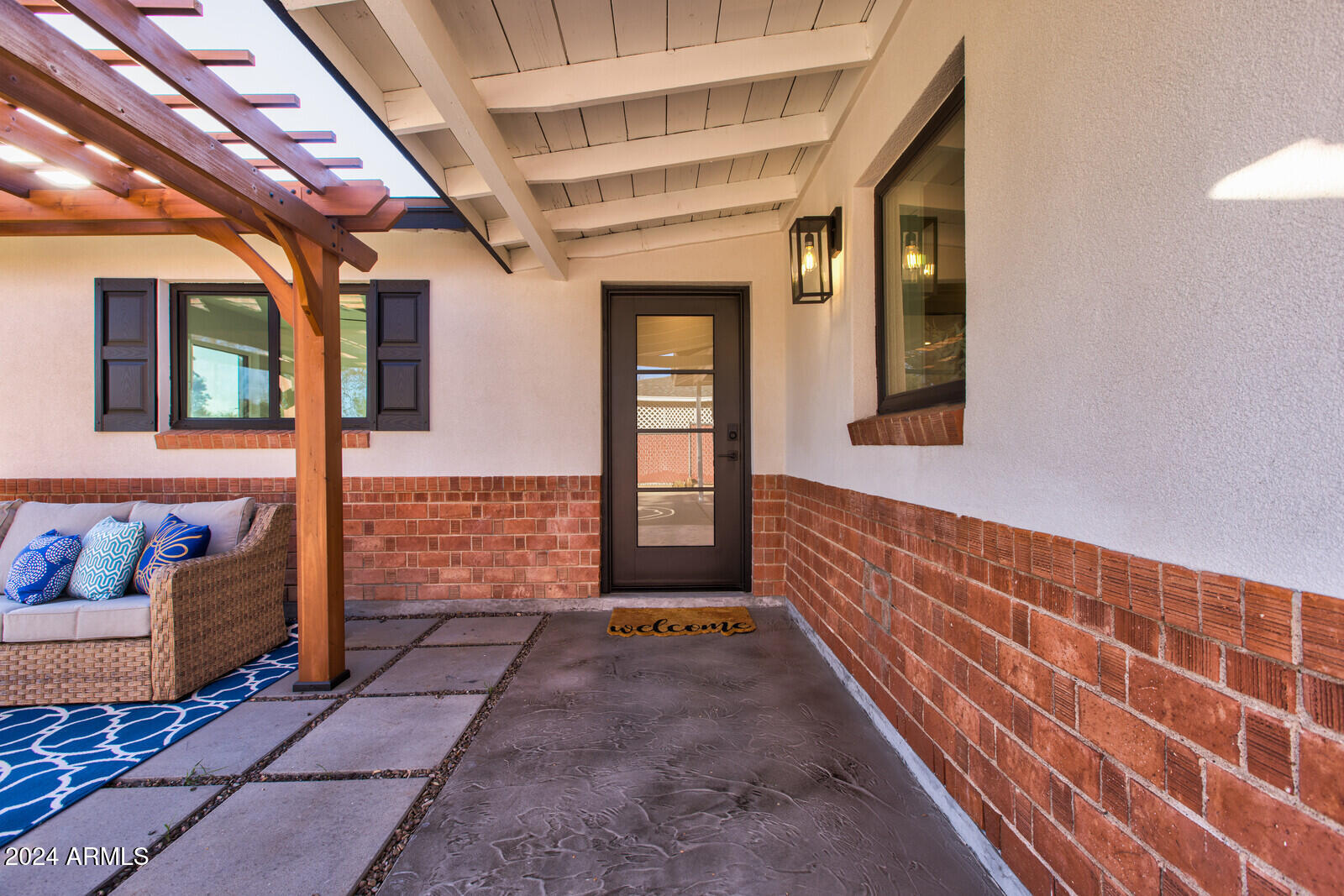 1930 E RANCHO Drive