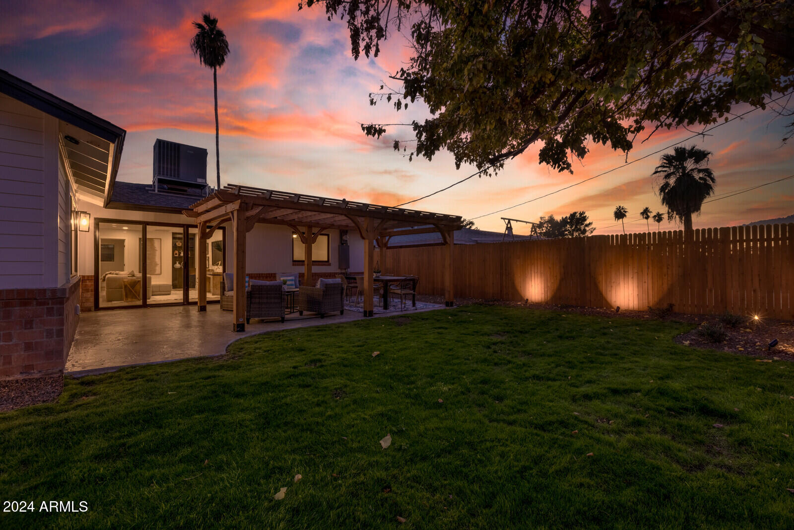 1930 E RANCHO Drive