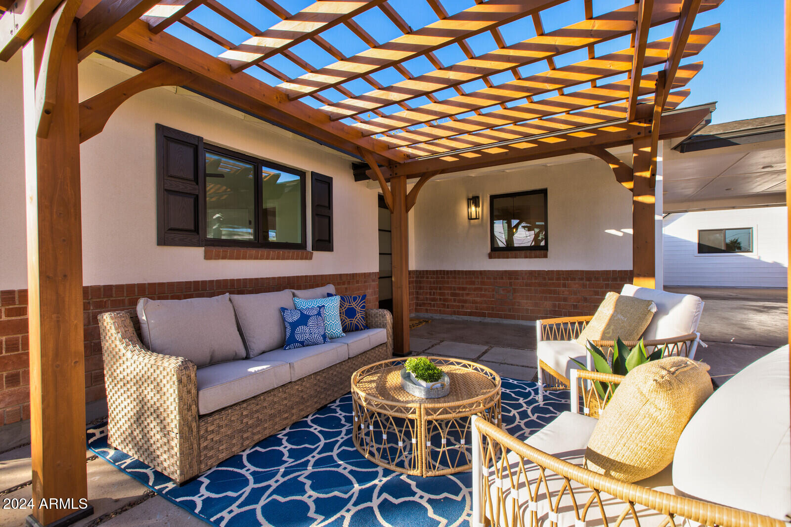 1930 E RANCHO Drive