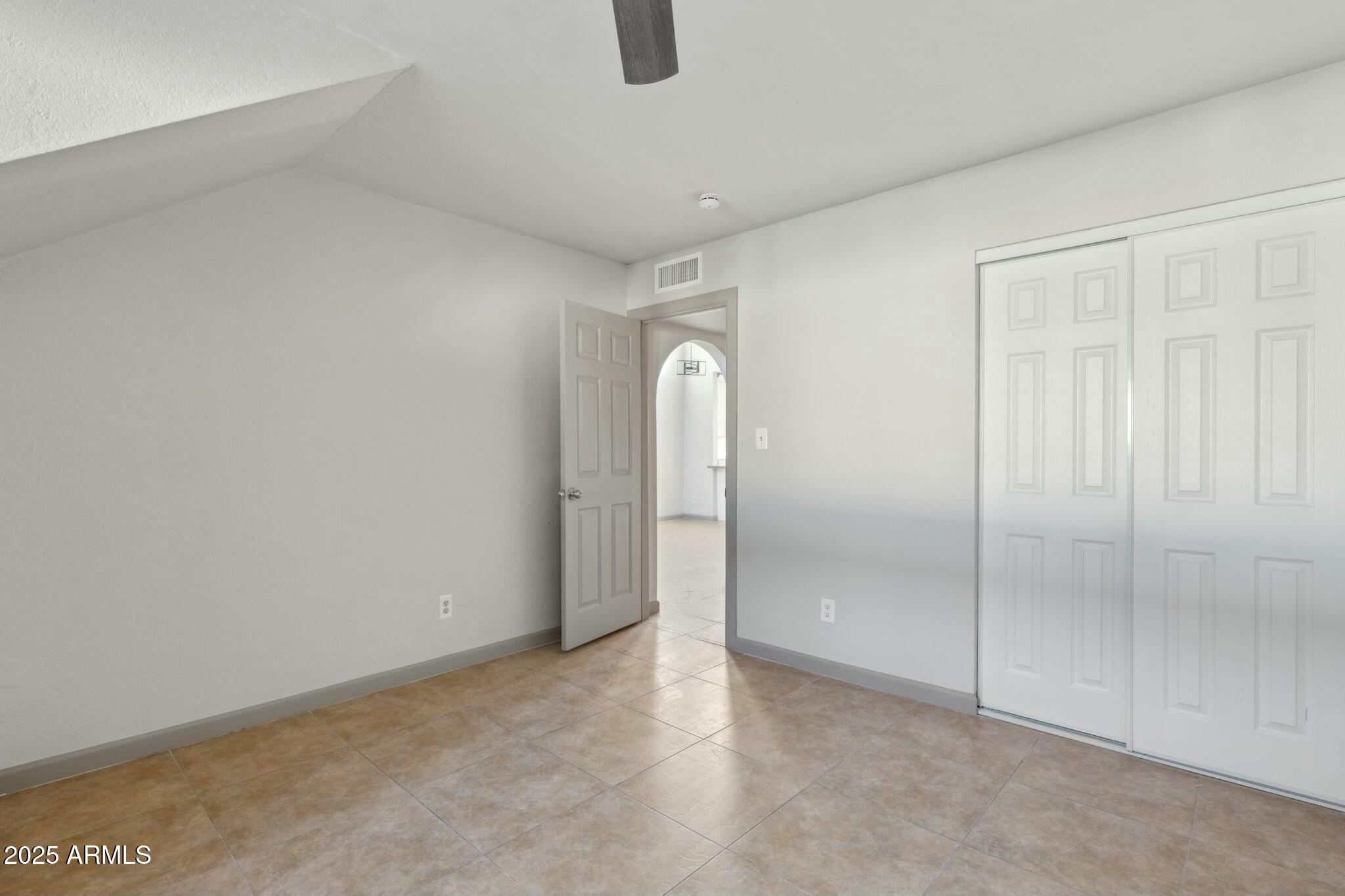 2227 E CATALINA Drive