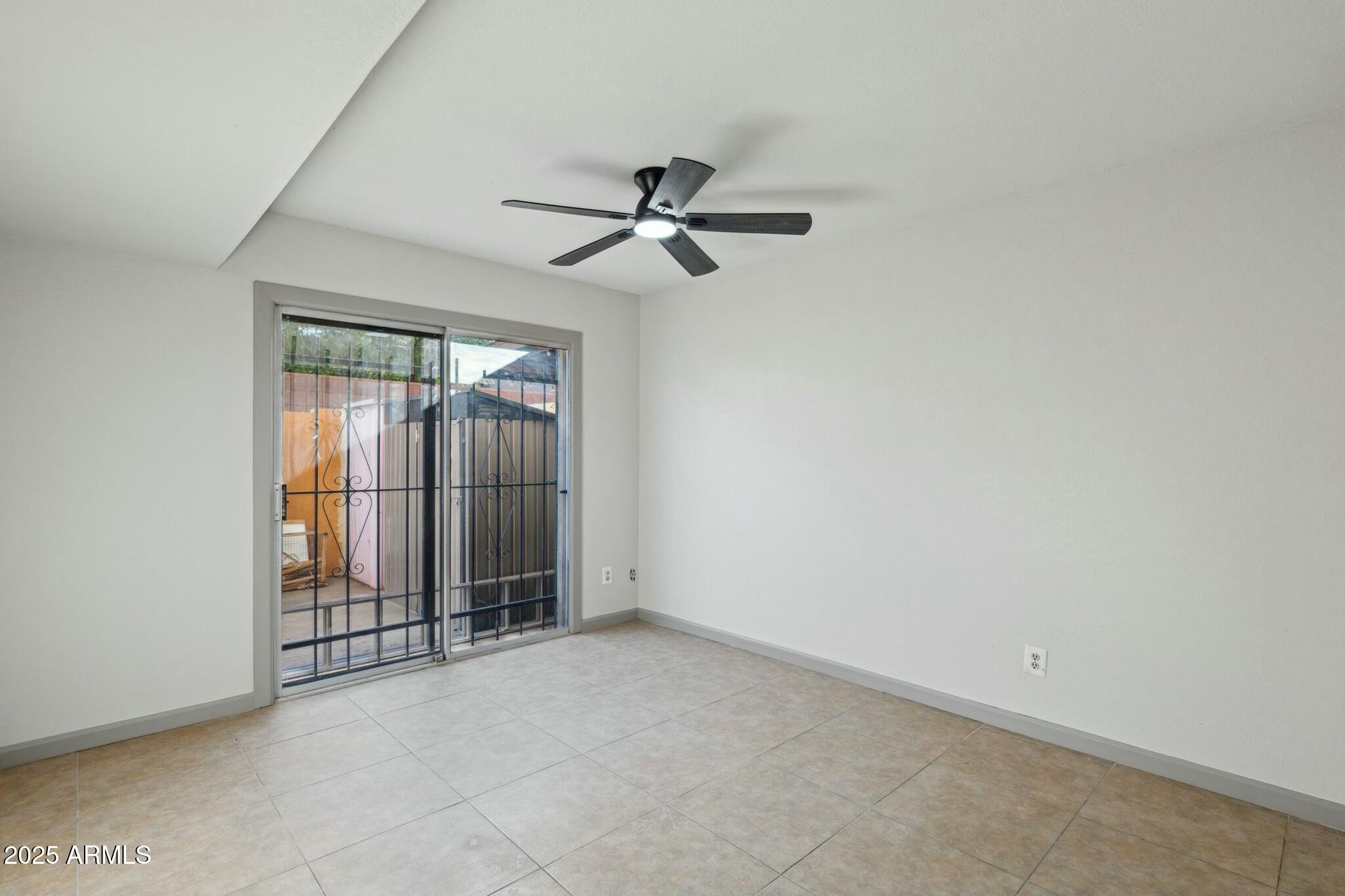 2227 E CATALINA Drive