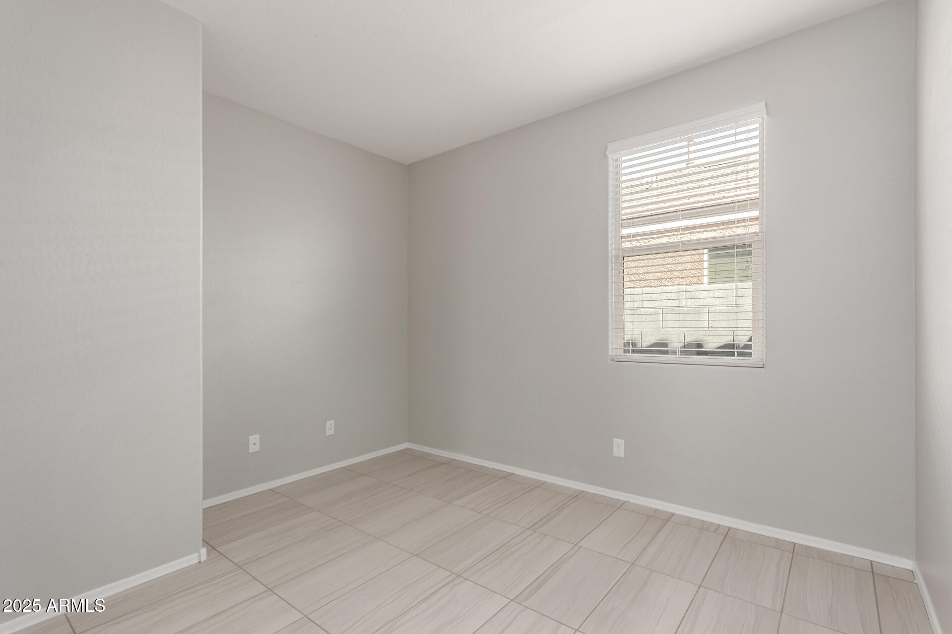 1154 W LOWELL Drive
