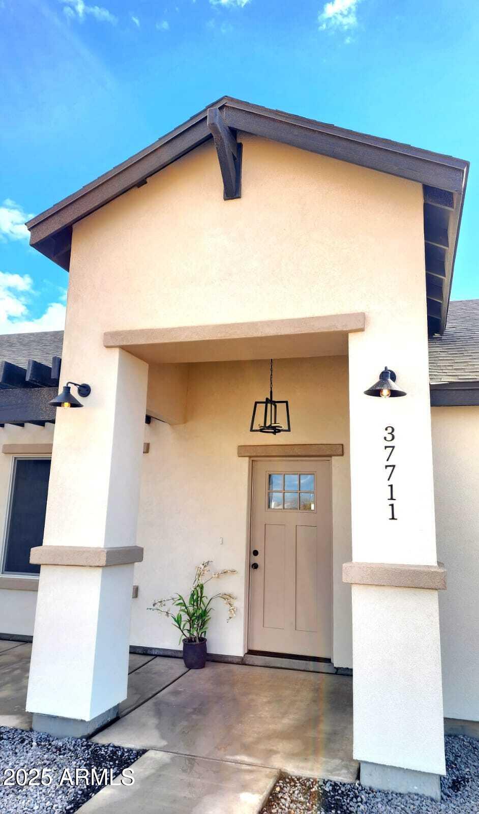 37711 W Pierce Street