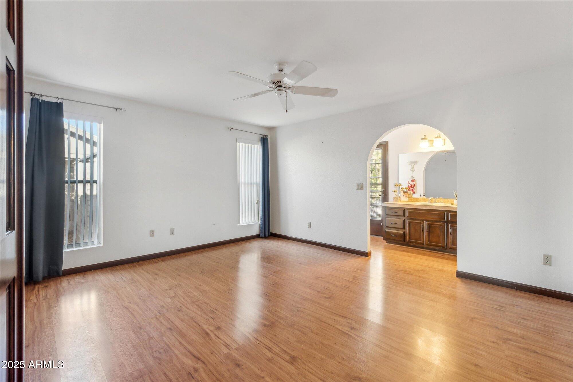 1886 E BENDIX Drive