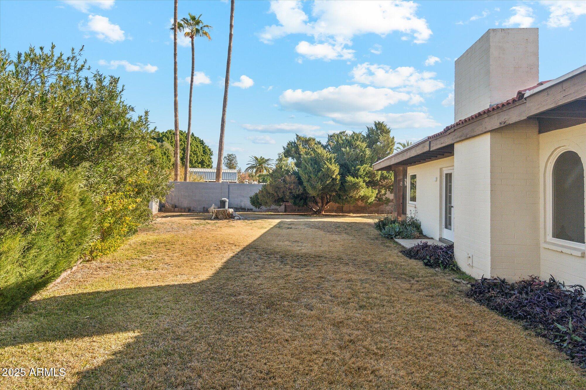 1886 E BENDIX Drive