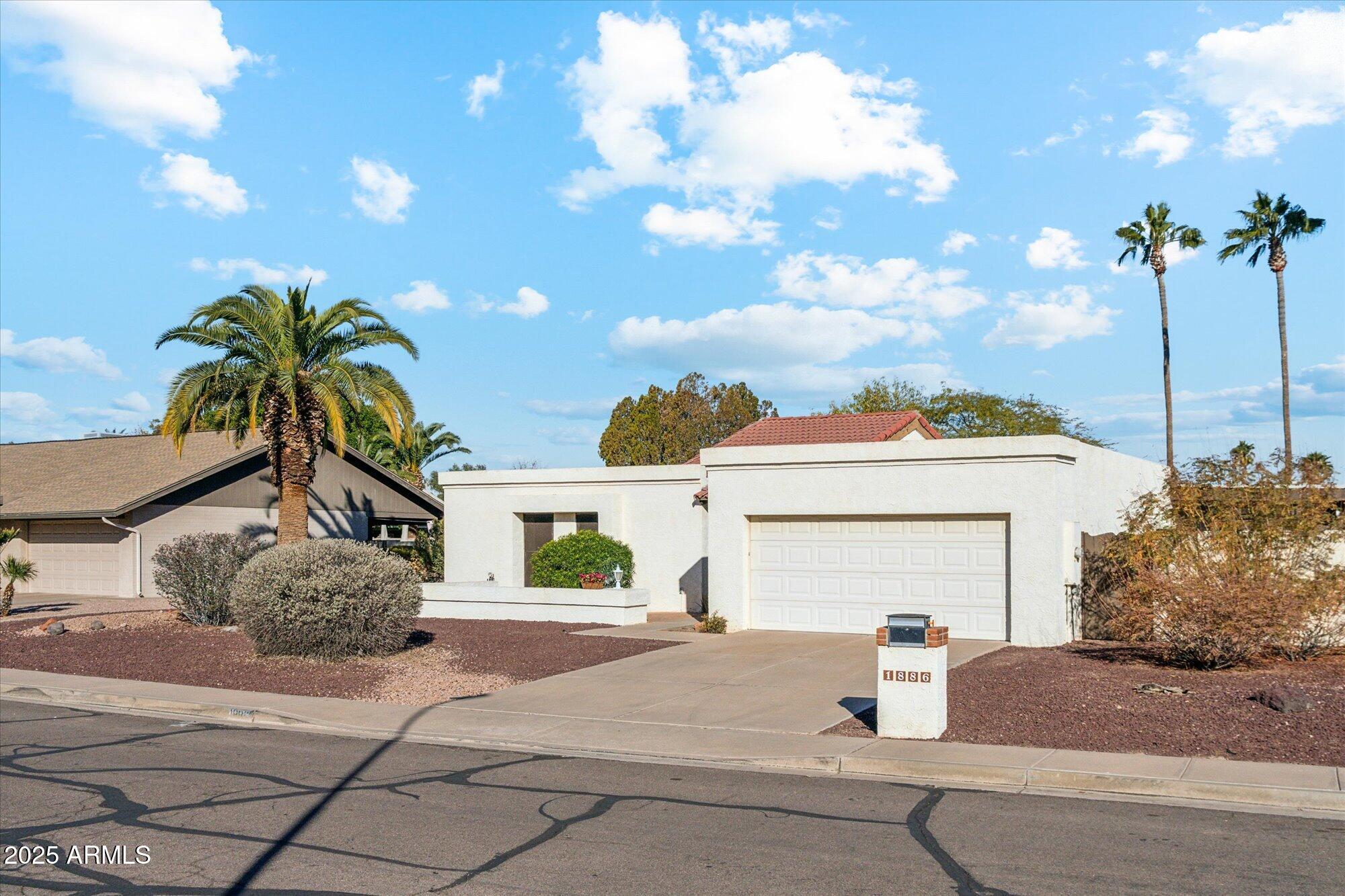 1886 E BENDIX Drive