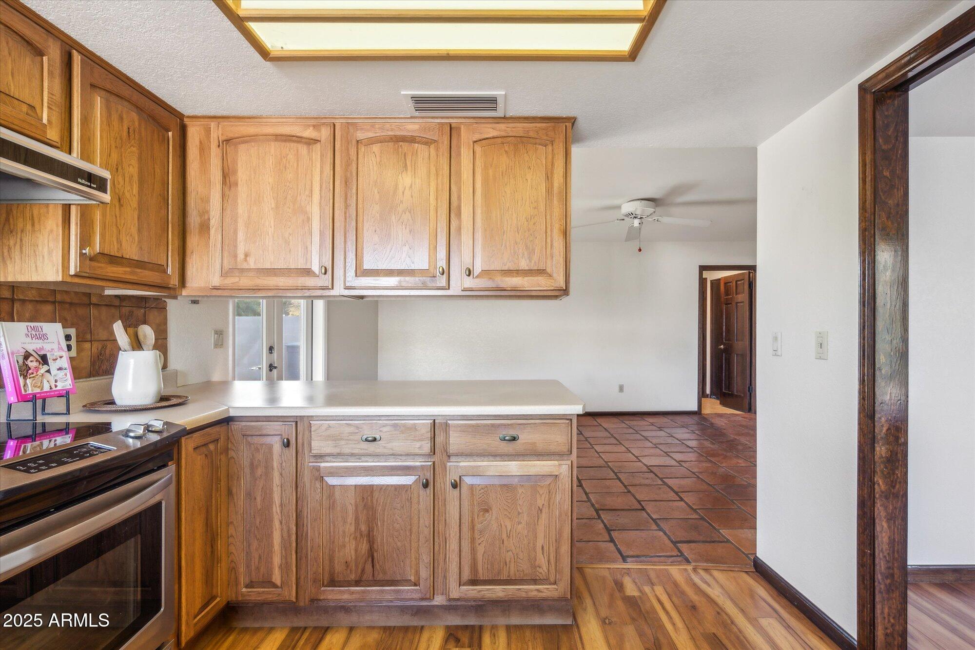 1886 E BENDIX Drive