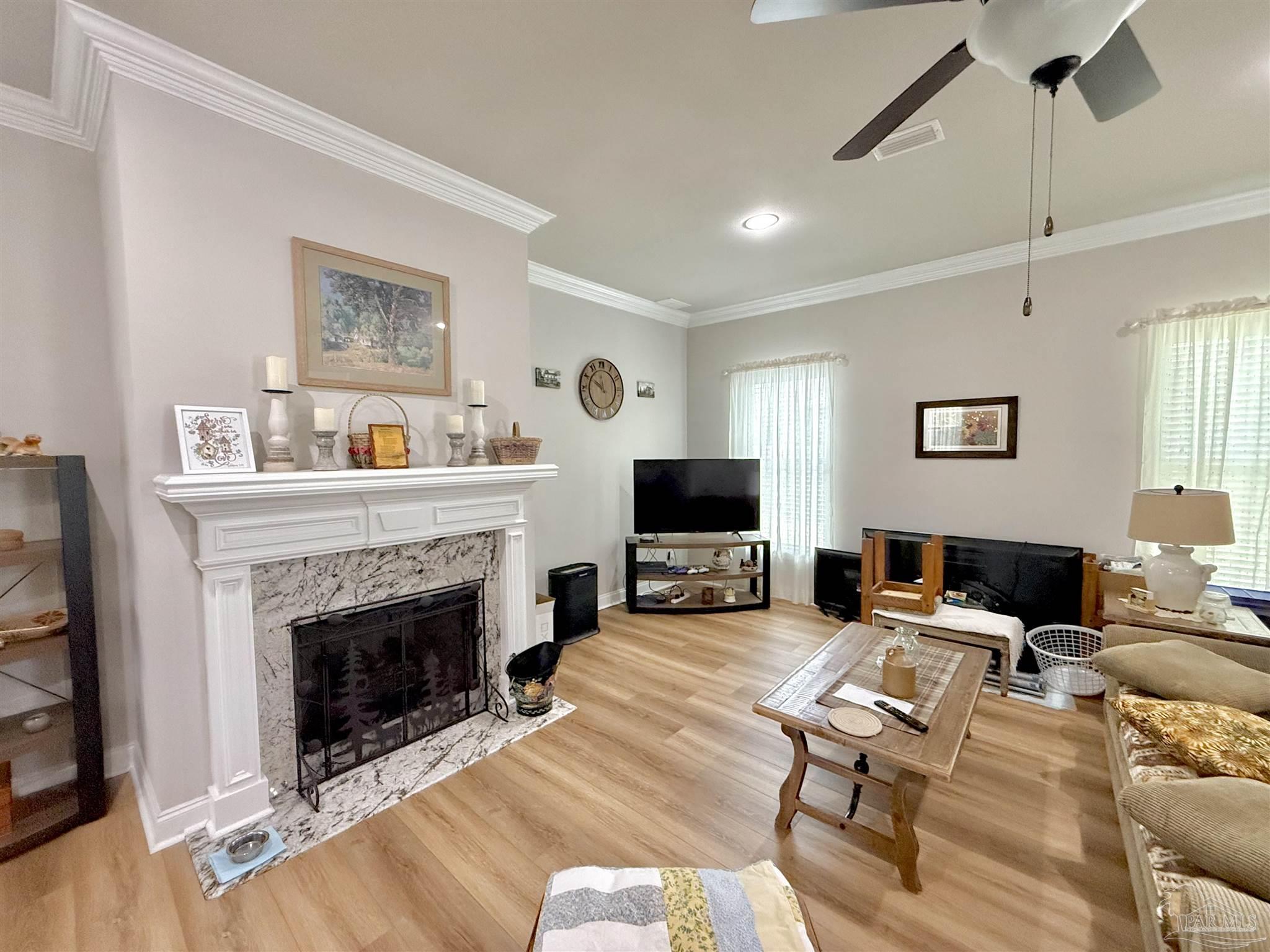 405 Waterbury Ct