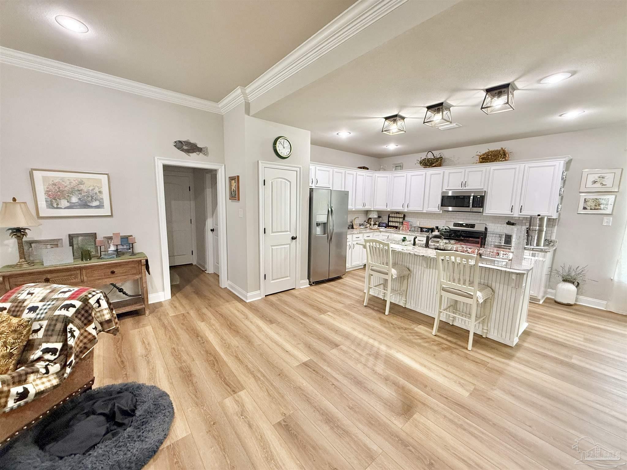 405 Waterbury Ct