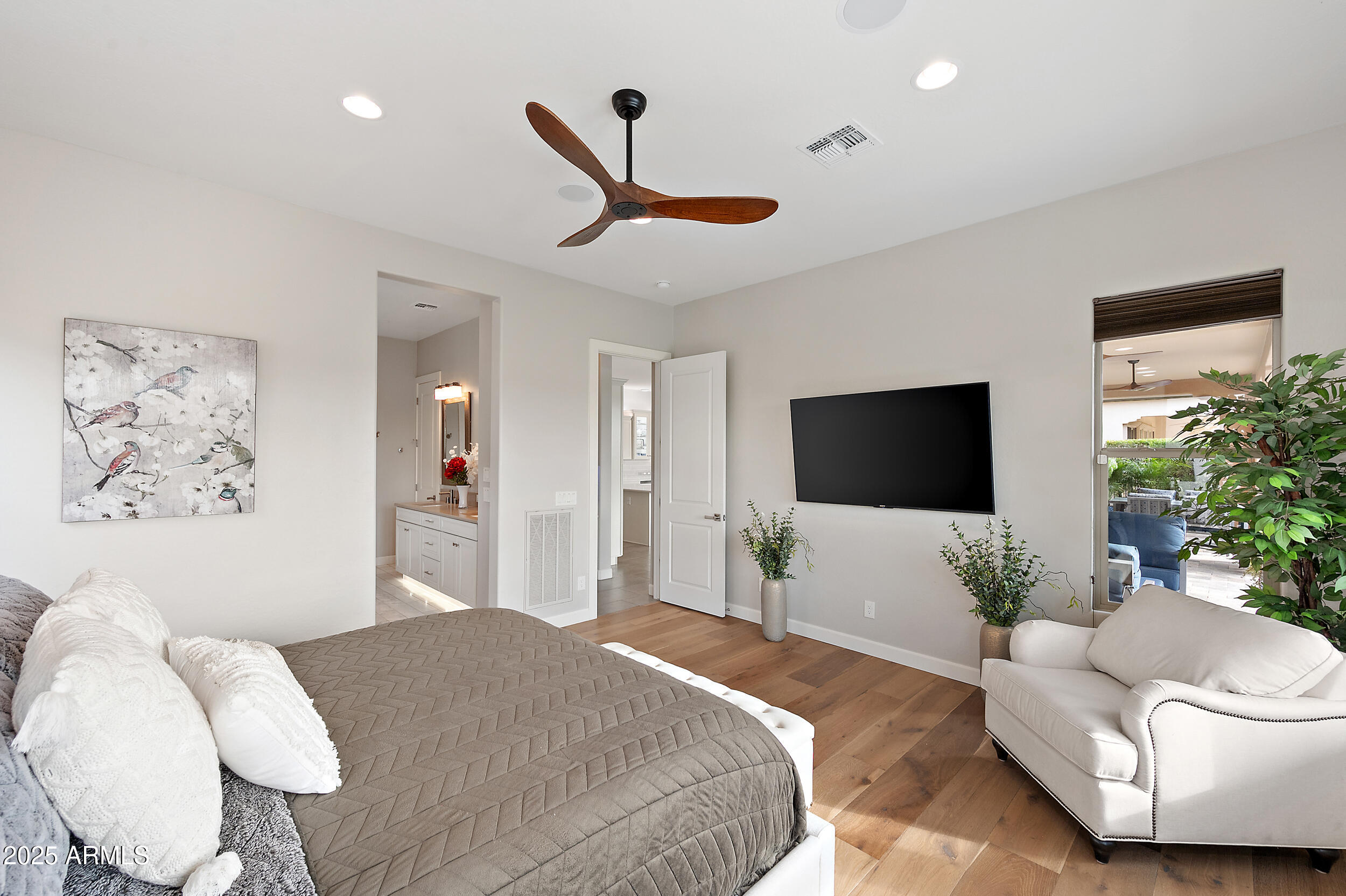 37061 N STONEWARE Drive