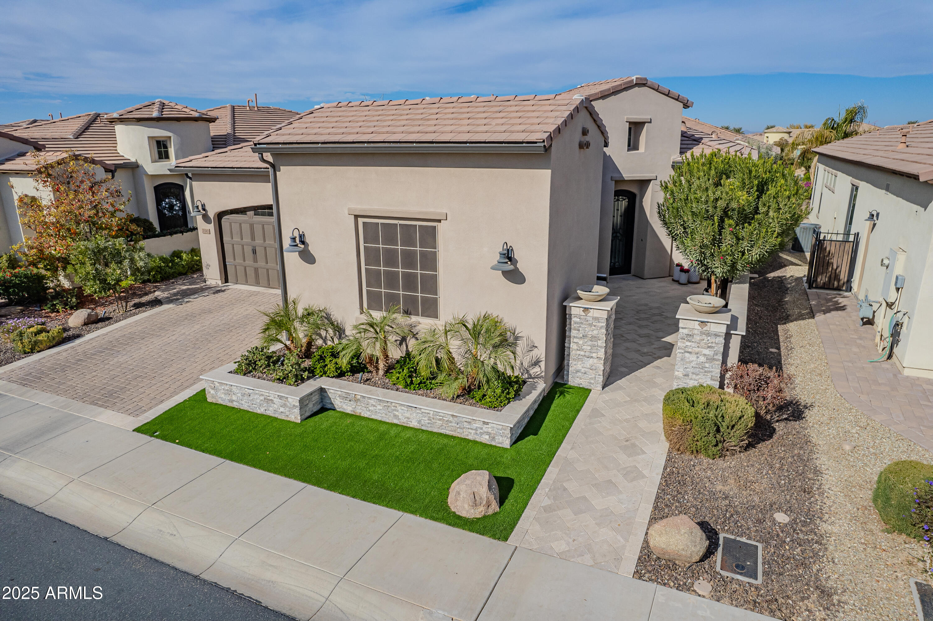 290 E TANGERINE Path