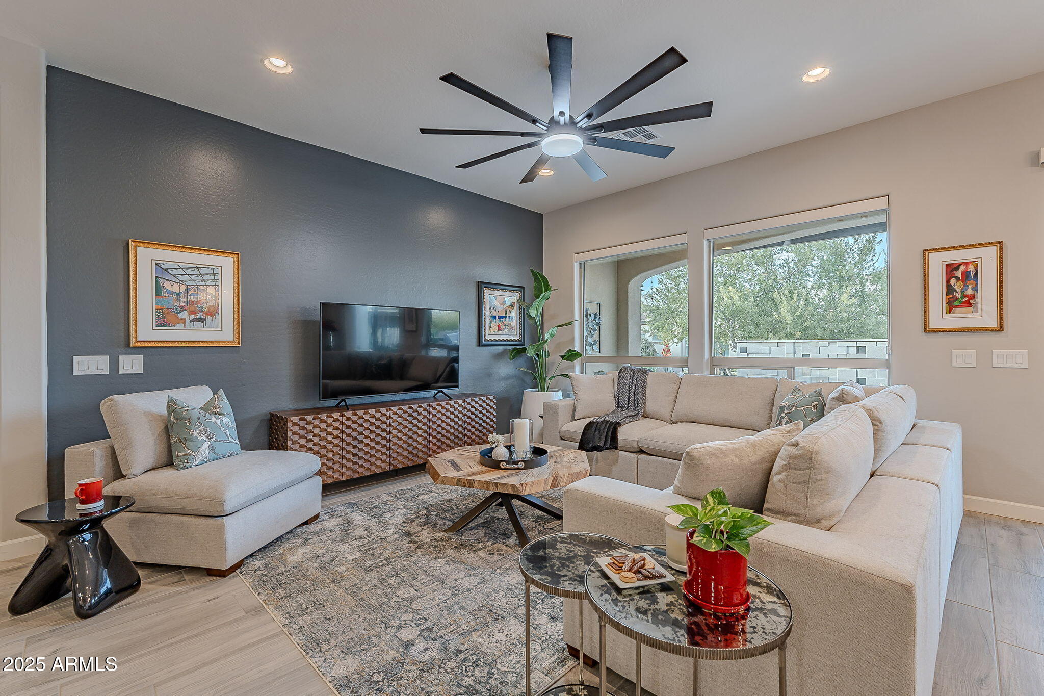 290 E TANGERINE Path
