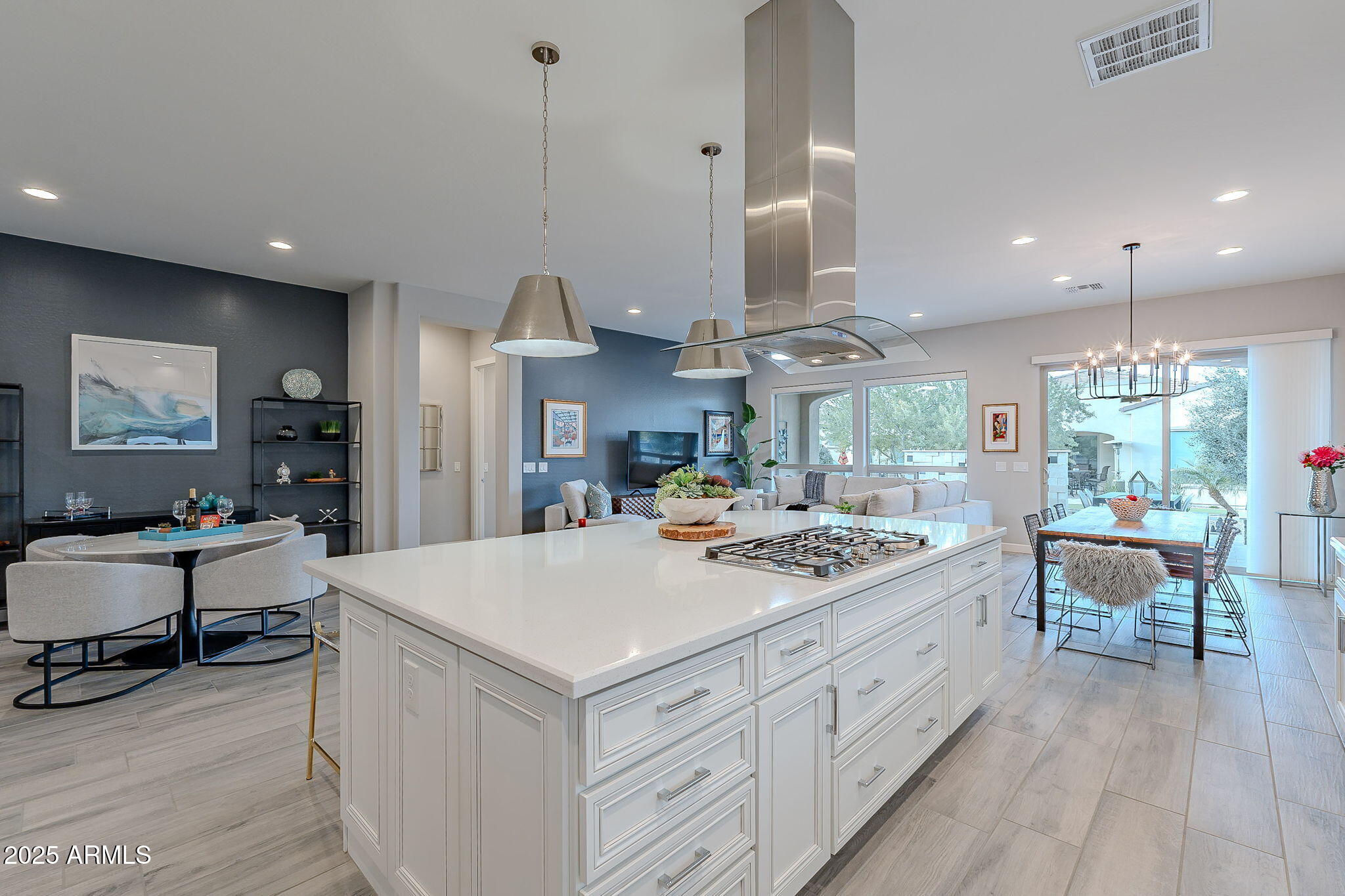 290 E TANGERINE Path