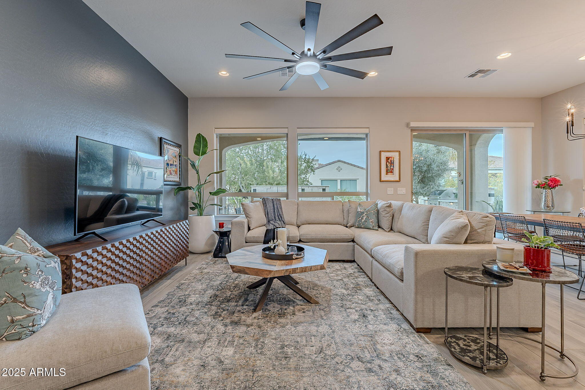 290 E TANGERINE Path