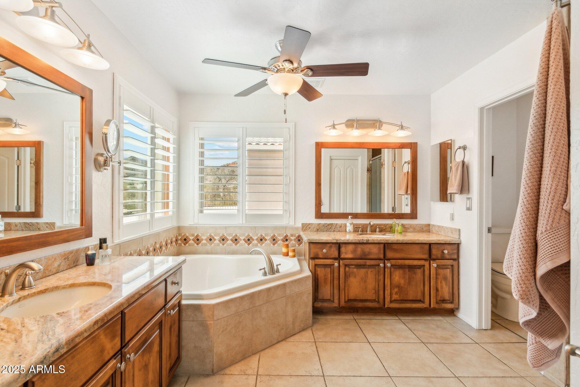 2249 E TAXIDEA Way