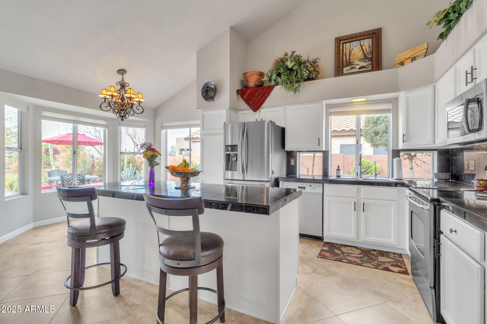 4028 N RANIER