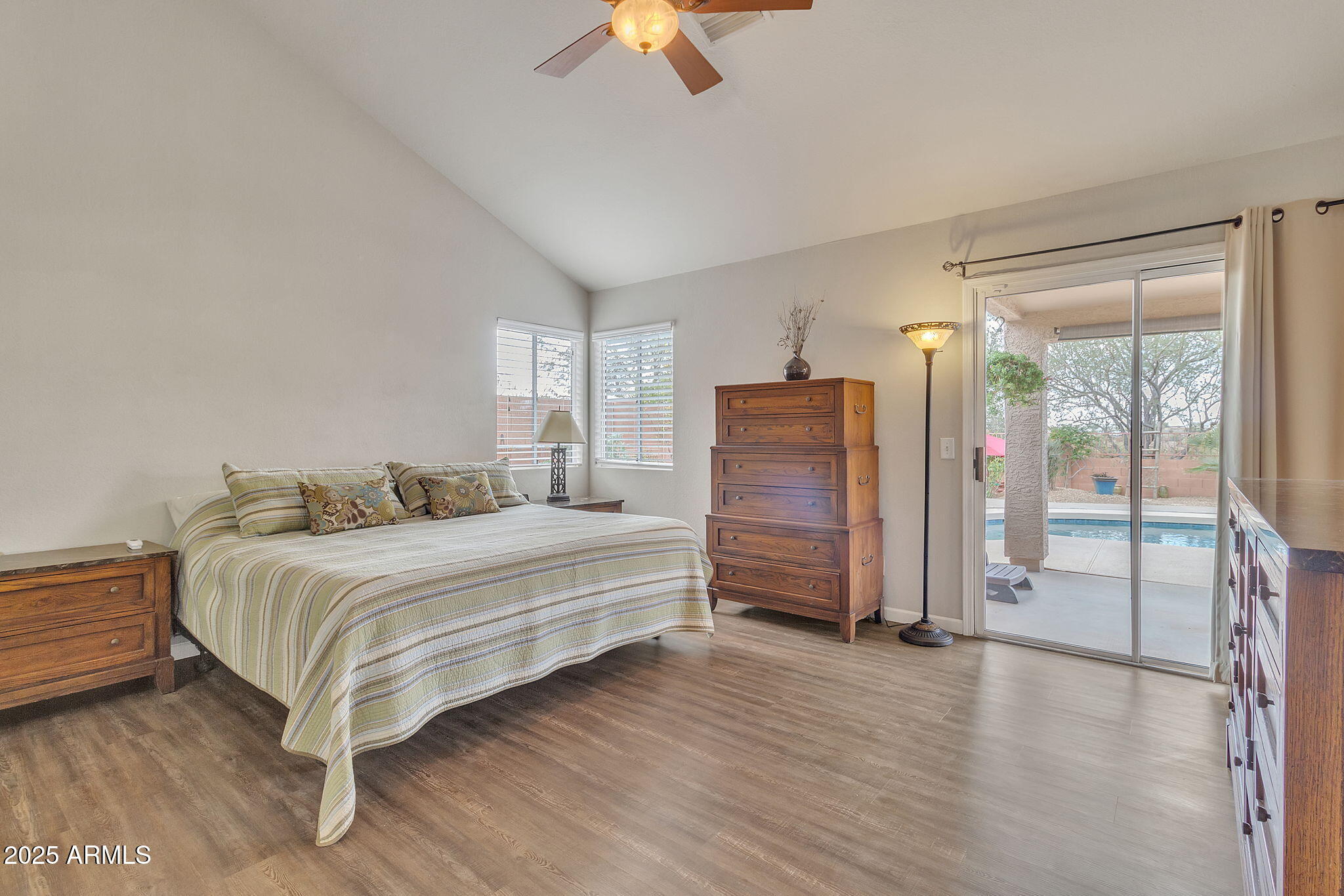 4028 N RANIER