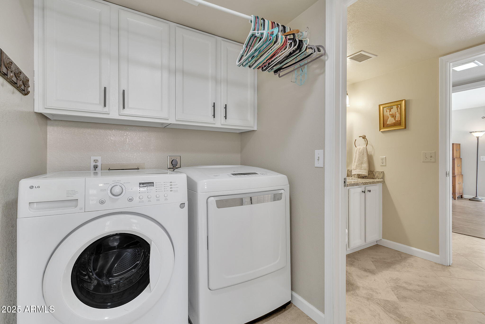 4028 N RANIER