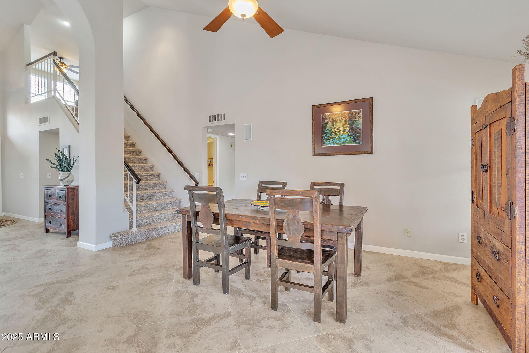 4028 N RANIER