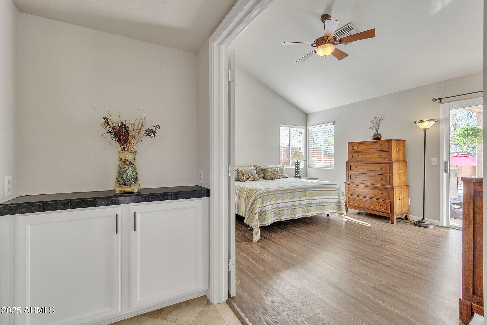 4028 N RANIER