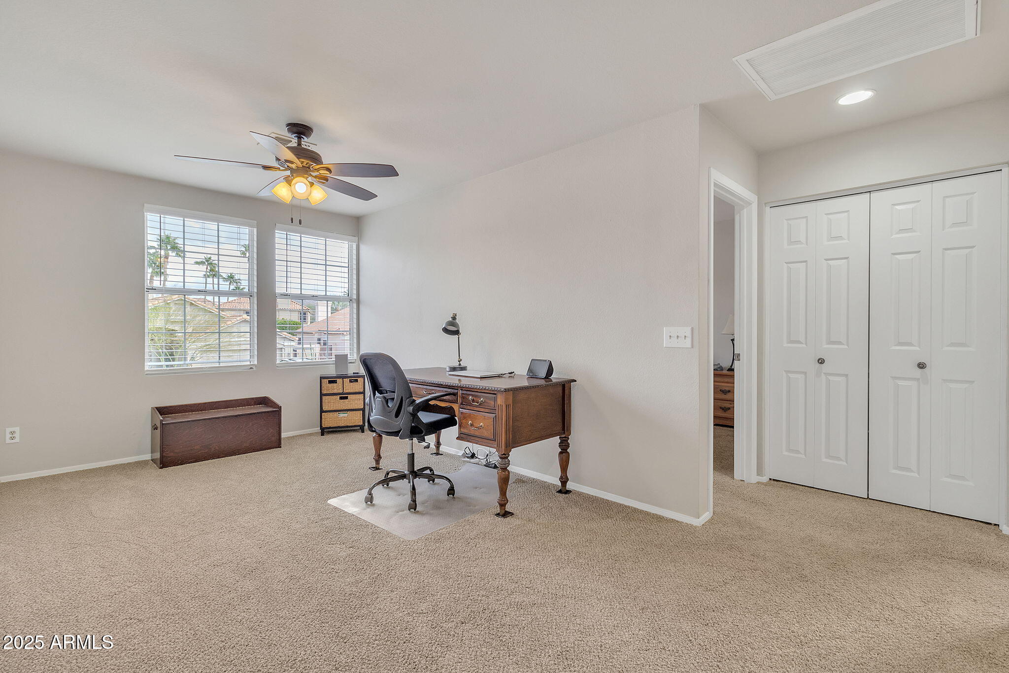 4028 N RANIER