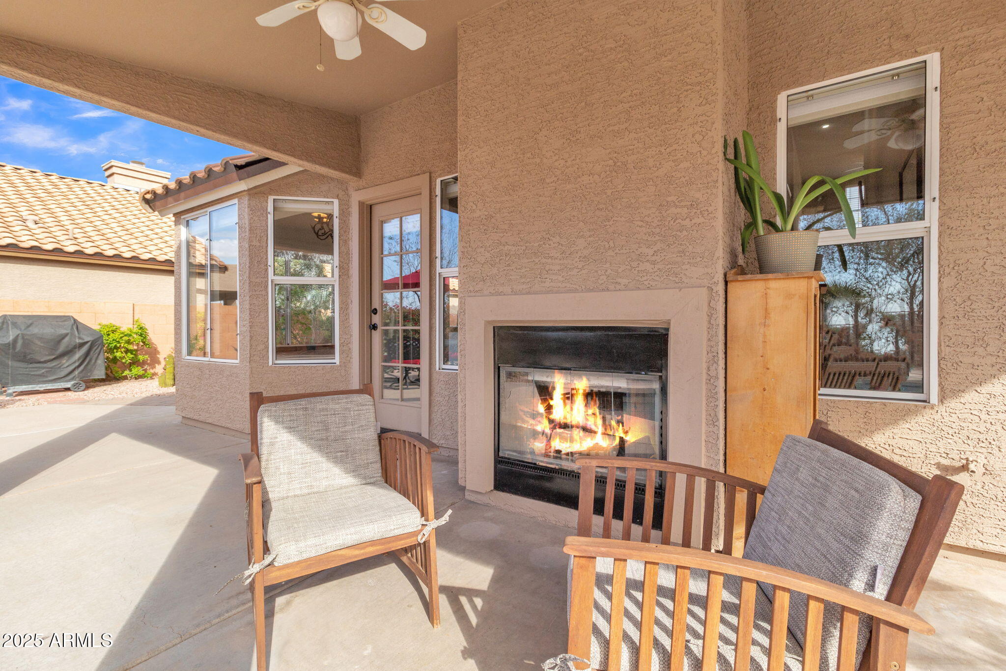 4028 N RANIER