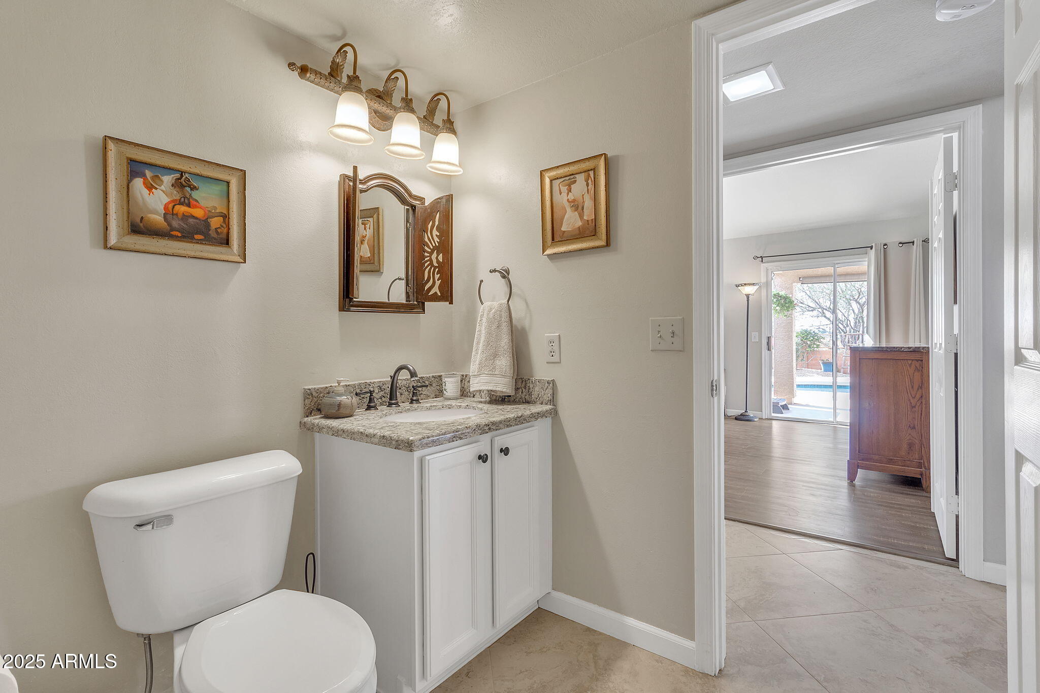 4028 N RANIER