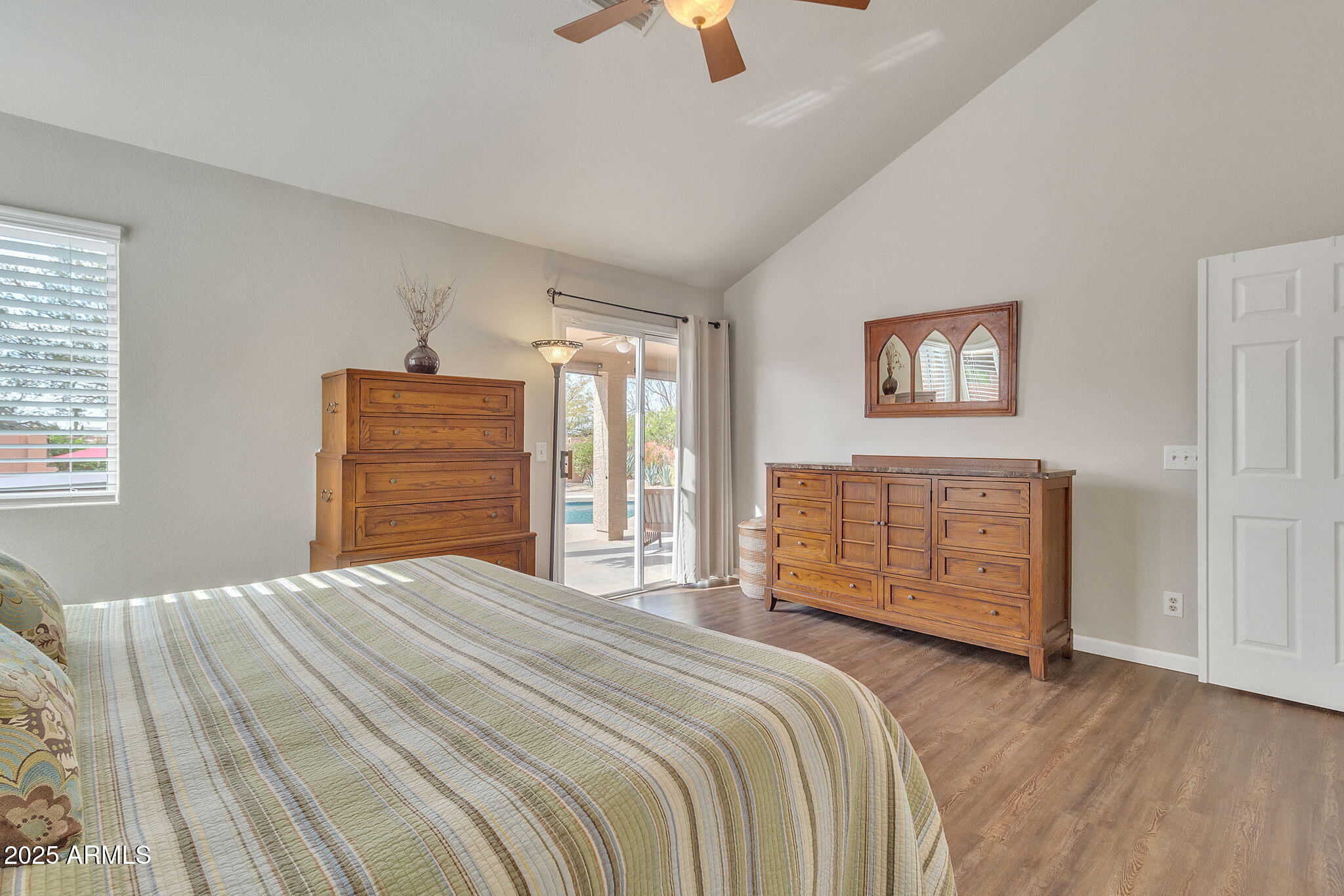4028 N RANIER