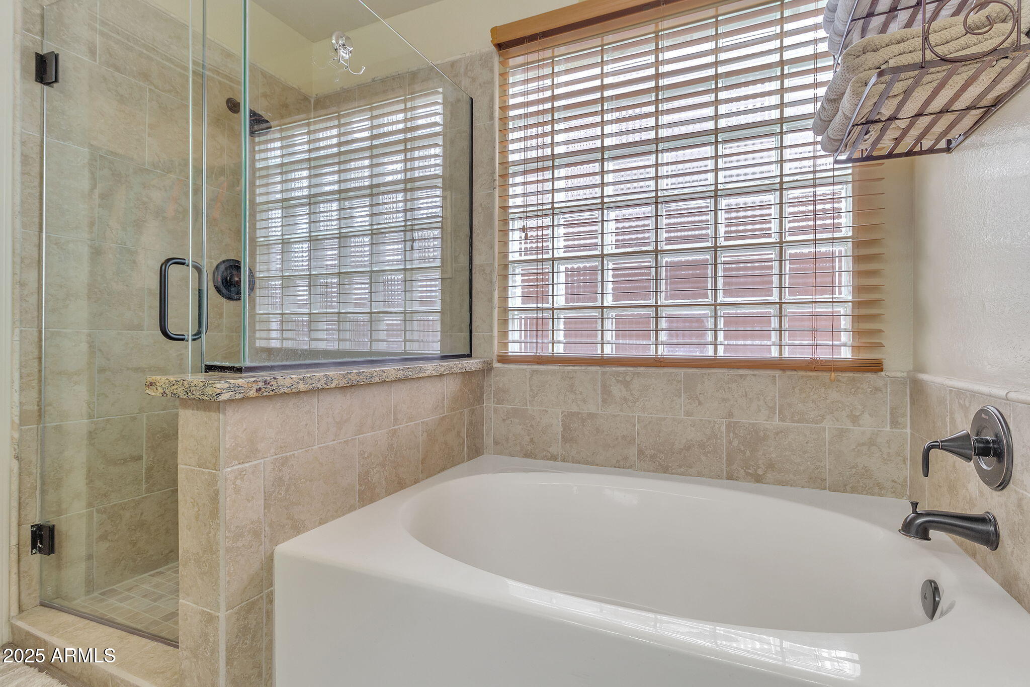 4028 N RANIER